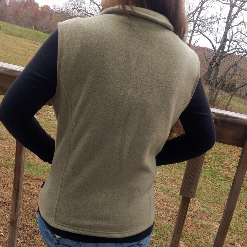 NY Jeans New York & Company Olive Fleece Zip Vest - Picture 4 of 8